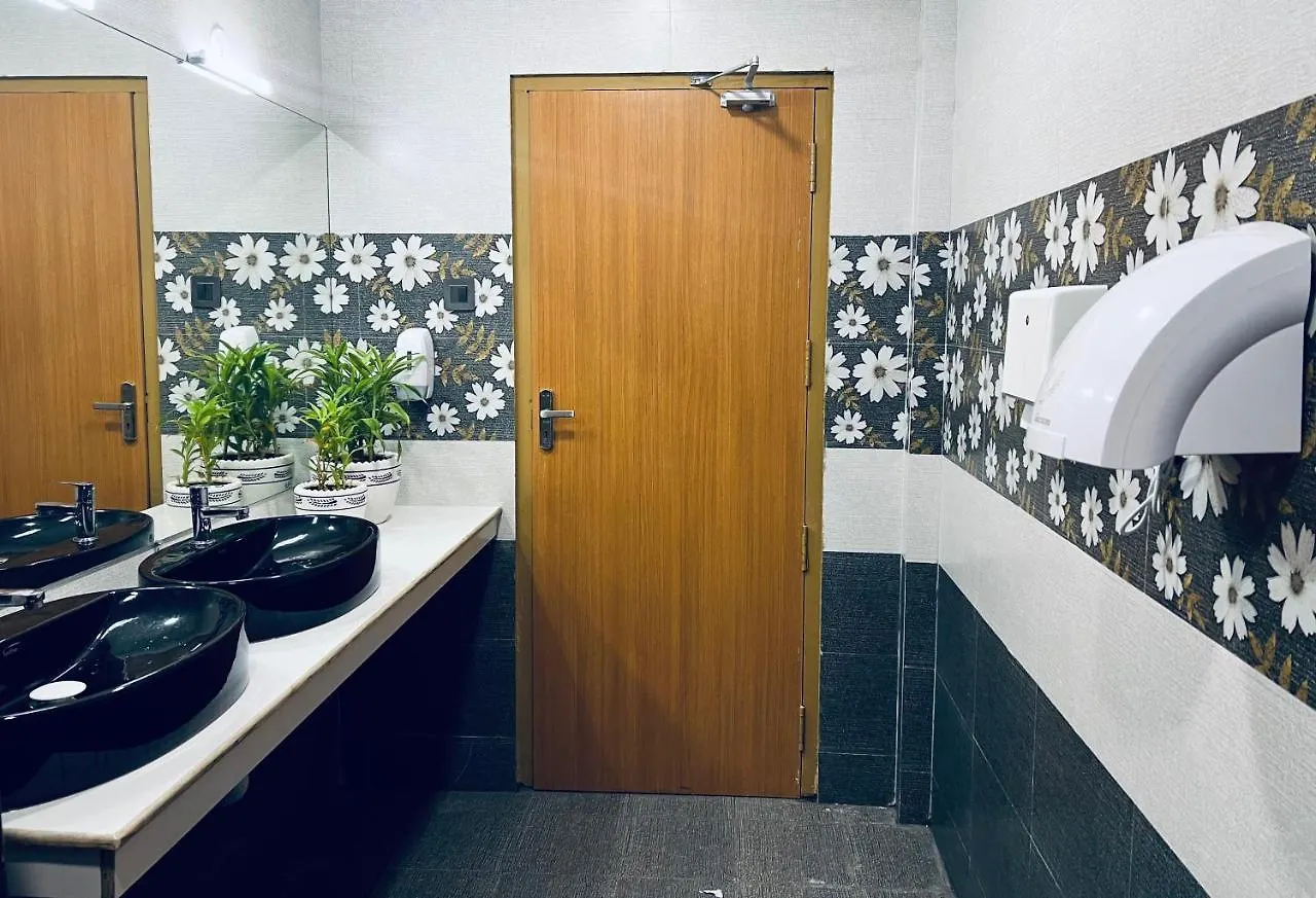 Hotel Seapark كولاّم 0*,
